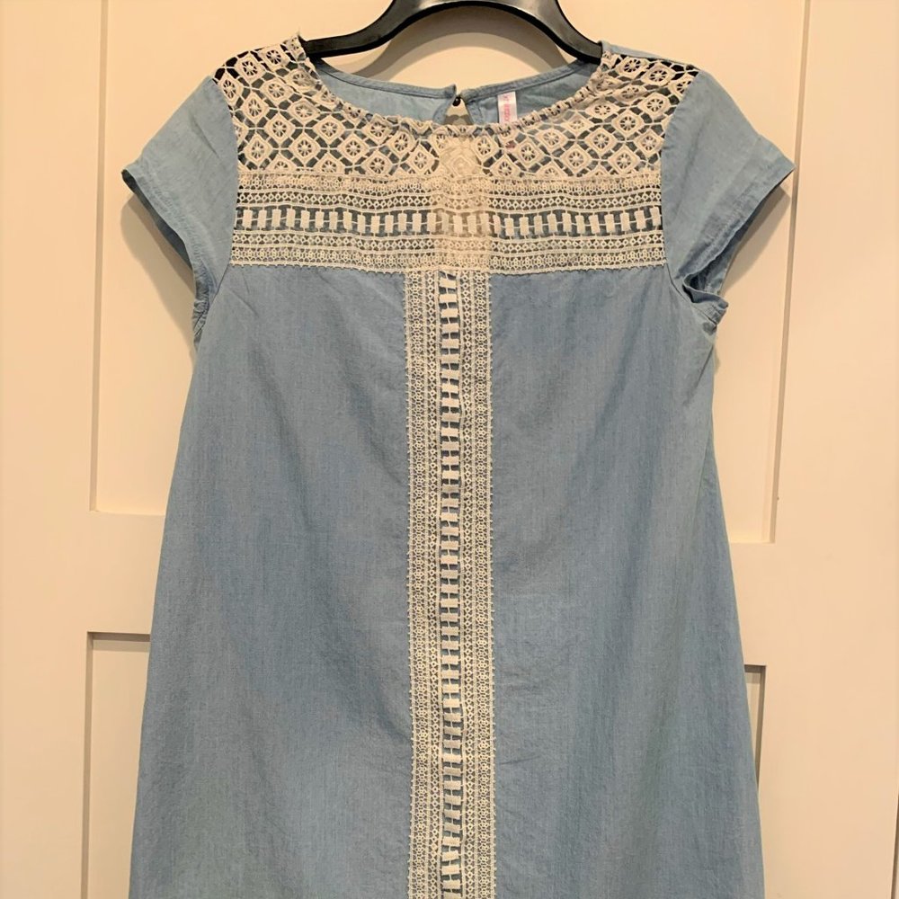 BEAUTIFUL XHILARATION BLUE DRESS W/ IVORY LACE DETAIL
